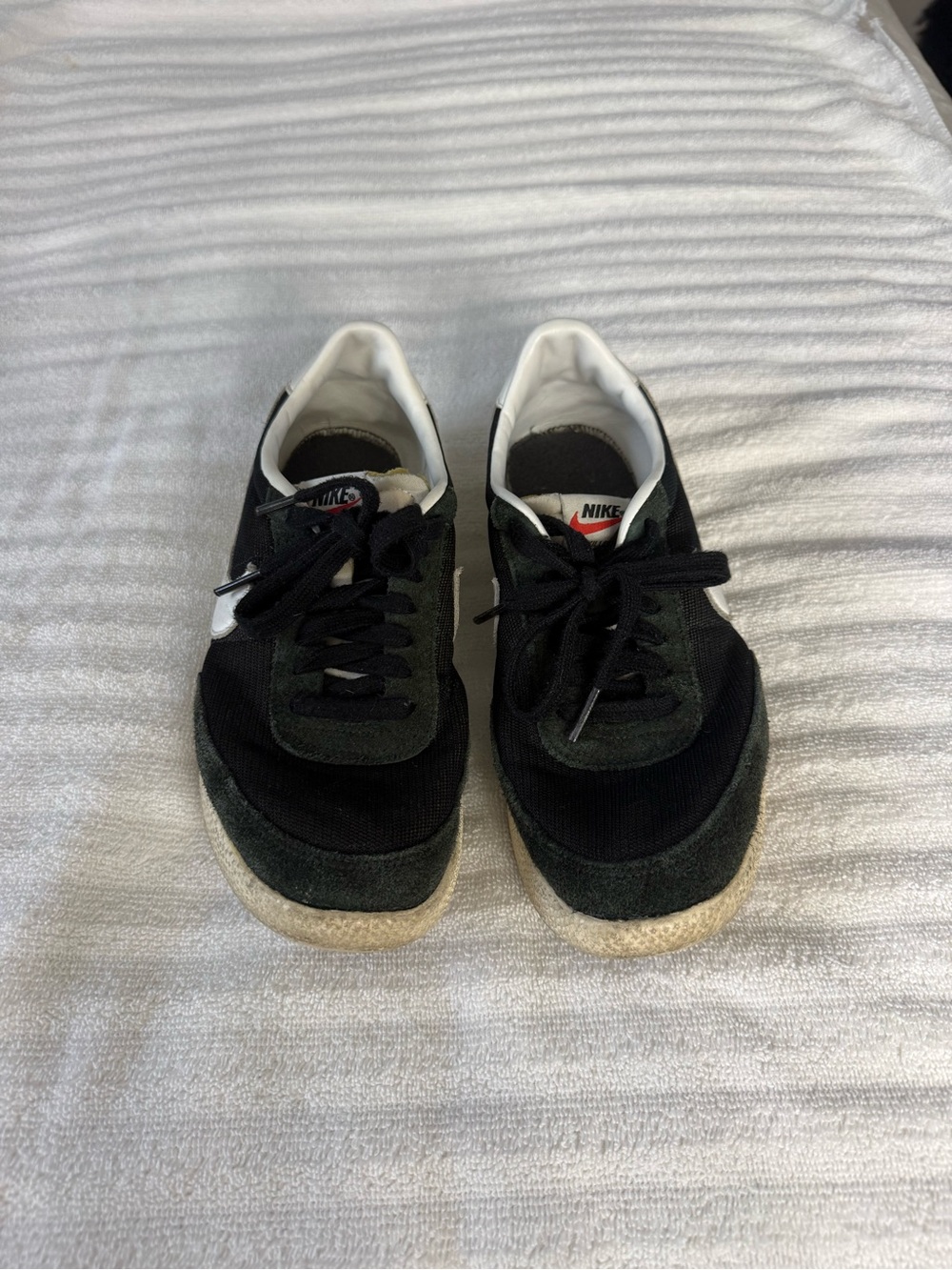 Nike Black & White Men's Low-Top Sneakers with Tan Sole